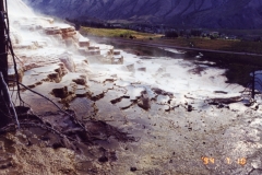 Yellowstone, kuumat lähteet