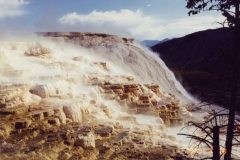 Yellowstone, kuumat lähteet